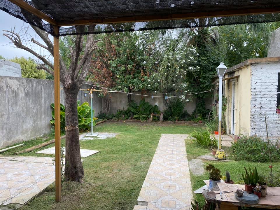Imperdible!!!! hermosa propiedad Casa amplia en barrio la florida...!!! VENTA O PERMUTA - APTA CRÉDITO HIPOTECARIO....!!