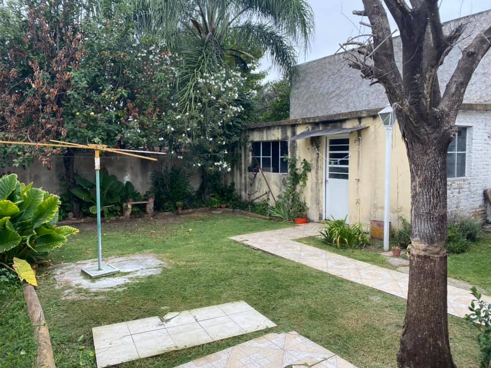 Imperdible!!!! hermosa propiedad Casa amplia en barrio la florida...!!! VENTA O PERMUTA - APTA CRÉDITO HIPOTECARIO....!!