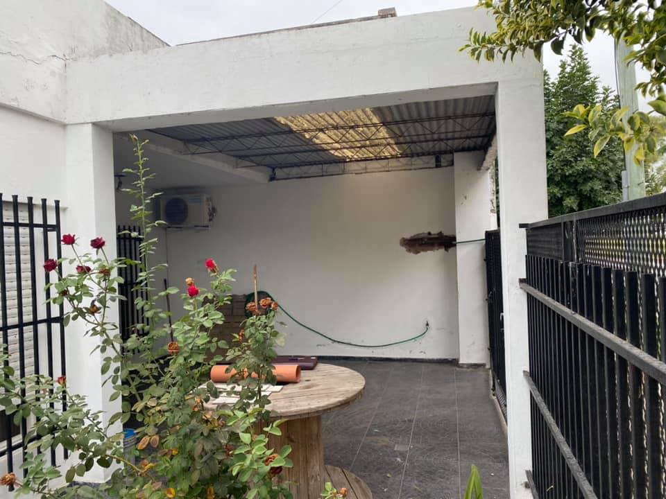 Imperdible!!!! hermosa propiedad Casa amplia en barrio la florida...!!! VENTA O PERMUTA - APTA CRÉDITO HIPOTECARIO....!!