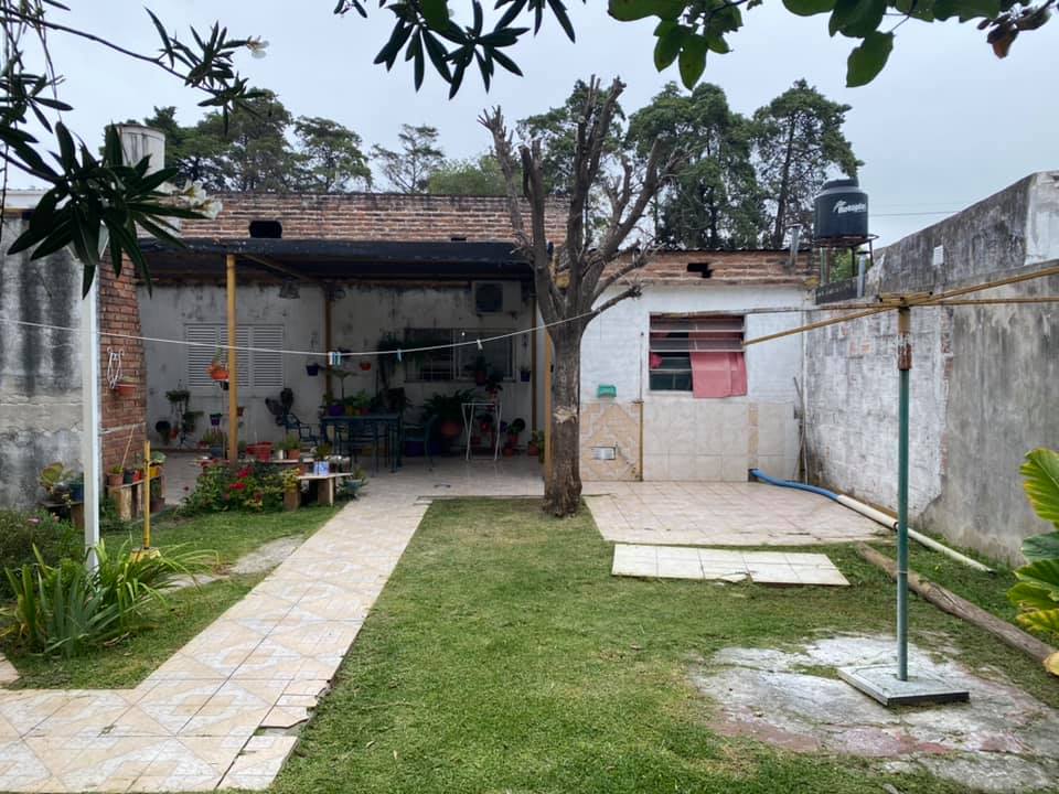 Imperdible!!!! hermosa propiedad Casa amplia en barrio la florida...!!! VENTA O PERMUTA - APTA CRÉDITO HIPOTECARIO....!!